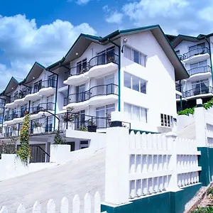 Moon Plains Luxury Нувара-Элия