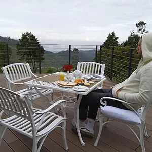 Sambar Hills Hotel
